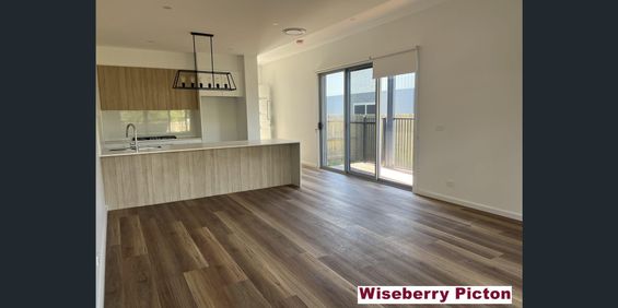 3-Bedroom Modern Townhouse - Photo 3