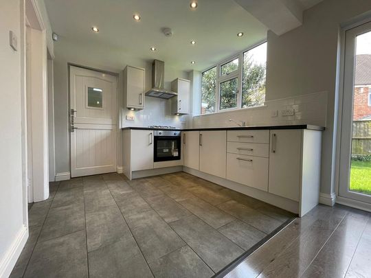 3 bedroom semi-detached house to rent - Photo 1