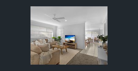 Family Home in Perfect Location - Photo 3