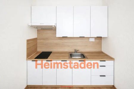 Pronájem bytu 1+kk 28 m - Fotografie 3