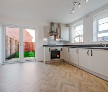 3 bedroom semi-detached house to rent - Photo 4