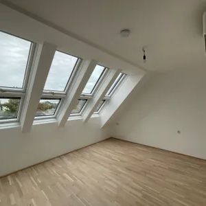 114 m² Dachgeschosswohnung mit 2 Balkonen und Terrasse in 1210 Wien - Photo 2
