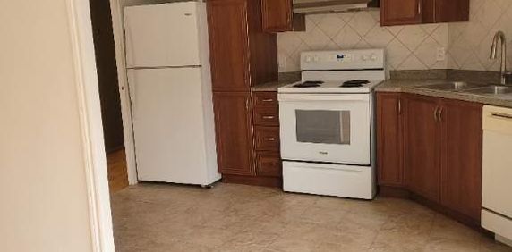 3 ½ à Louer Montreal MEILLEUR EMPLACEMENT A COTE DES NEIGES- SUR LE SOMMET RIDGEWOOD - Photo 2