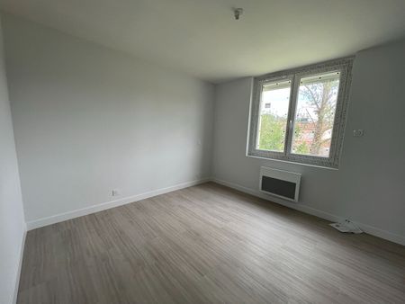 Location appartement 3 pièces, 60.00m², Carmaux - Photo 4