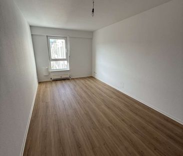 4-Zimmer-Wohnung mit Balkon, offener Küche, Gäste-WC - Foto 3