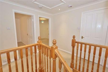 St. Johns Road, Woking, Surrey, GU21 - Photo 2