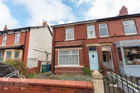 2 bedroom maisonette to rent - Photo 4