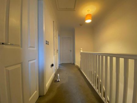 3 bedroom end of terrace house to rent - Photo 3