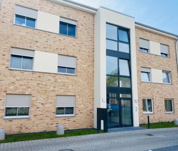 Moderne Zwei-Zimmer-Wohnung mit Terrasse - Foto 1