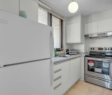 200 Bay Street - Photo 6