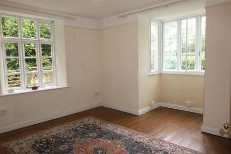 3 bedroom detached house to rent - Photo 4