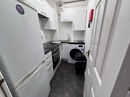 3 bedroom end of terrace house to rent - Photo 5