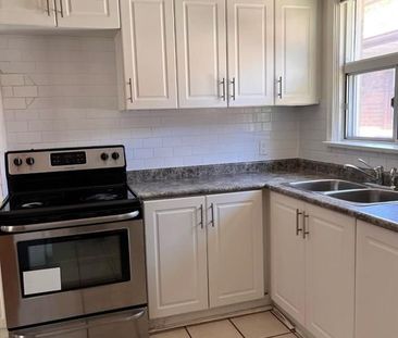 For Lease - 10 Shenley Road, Toronto, Ontario - Photo 4