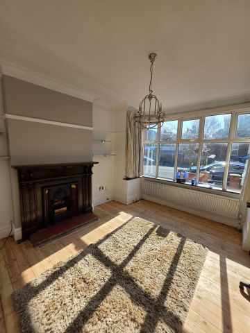 2 Bed Flat, Longley Road, HA1 - Photo 2
