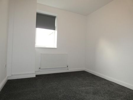 2 bedroom property to rent - Photo 3