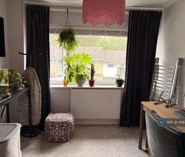 3 bedroom end of terrace house to rent - Photo 5