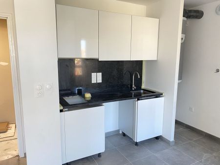 Location Appartement 2 pièces 41m² - Photo 3