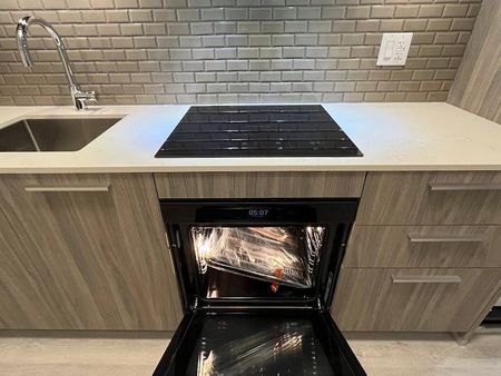 For Lease - 65 Broadway Avenue Unit# 1002, Toronto, Ontario - Photo 2