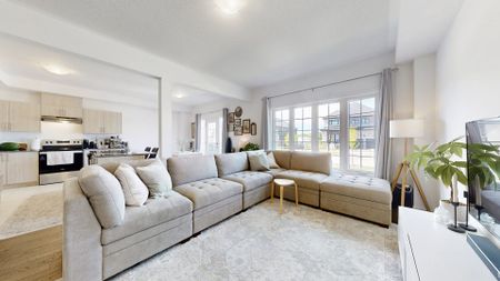 For Lease - 5 Harvest Crescent, Barrie, Ontario - Photo 2