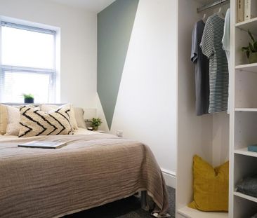 1 bedroom in a house share to rent - Photo 2