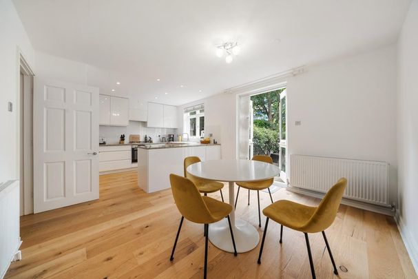 4 bedroom townhouse to rent - Photo 1