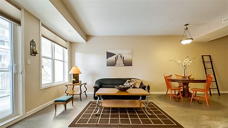 Spacious 1 Bedroom Condo With Central A/C And Modern Finishes - Photo 2