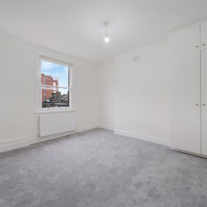 3 bedroom flat to rent - Photo 1