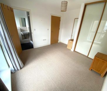 2 bedroom apartment to rent - Photo 4