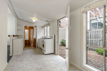 4 Percy Street, Prahran VIC 3181 - House For Rent | Domain - Photo 5