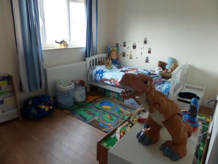 2 bedroom semi-detached house to rent - Photo 2