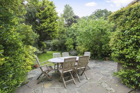 4 bedroom terraced house to rent - Photo 5