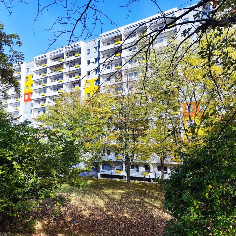 Hübsche 3-Raum-Wohnung mit Balkon - Foto 1