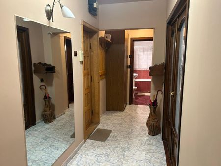 Apartament 3 camere decomandat zona Garii - Fotografie 3