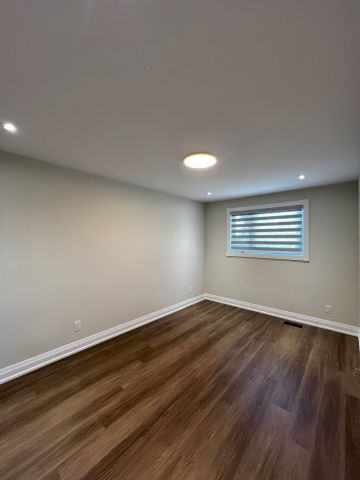 For Lease - 69 Hutcherson Square, Toronto, Ontario - Photo 5