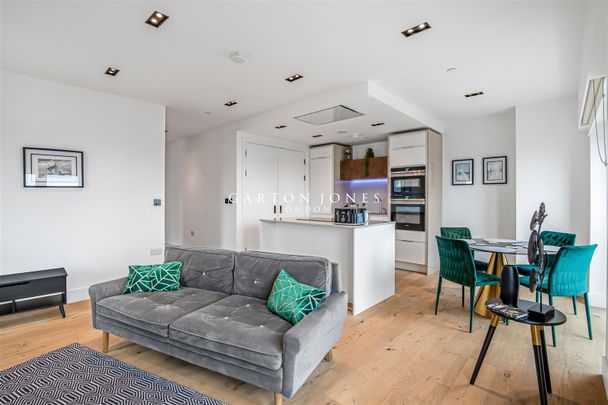 Keybridge Tower, 1 Exchange Gardens, Nine Elms, London, SW8 - Photo 1