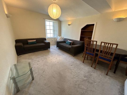5 bedroom flat to rent - Photo 1