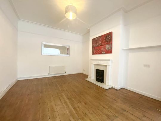 2 Bedroom Flat - Photo 1