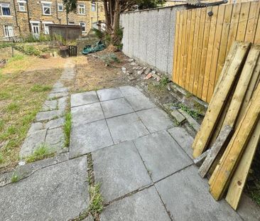 3 bedroom terraced house to rent - Photo 6