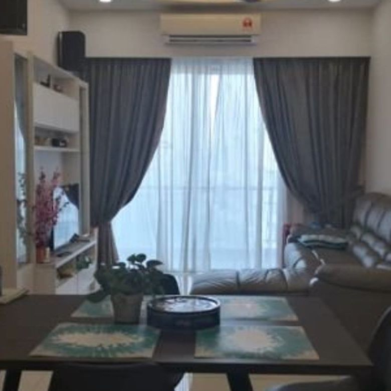 Fully furnish nice renovation unit at Skypod residence, Puchong - Photo 1