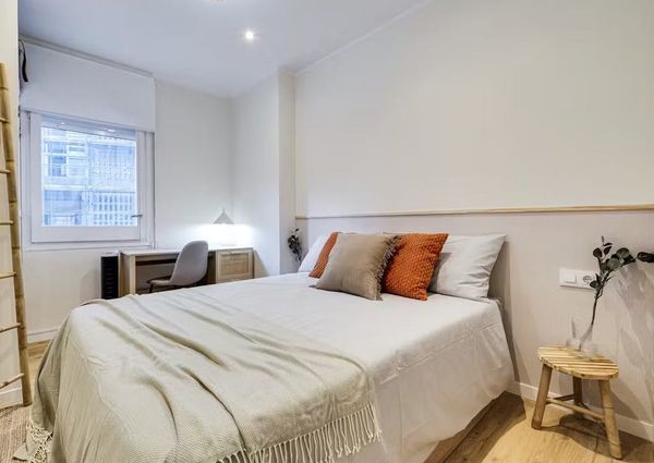 Avinguda de les Drassanes, Barcelona, Catalonia 08001