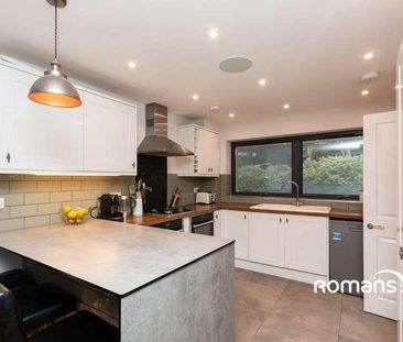 Maple Close, Sandhurst, Berkshire, GU47 - Photo 4