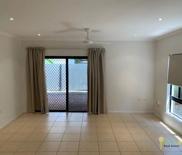 Cozy Home In Prime Location!!! - Photo 4