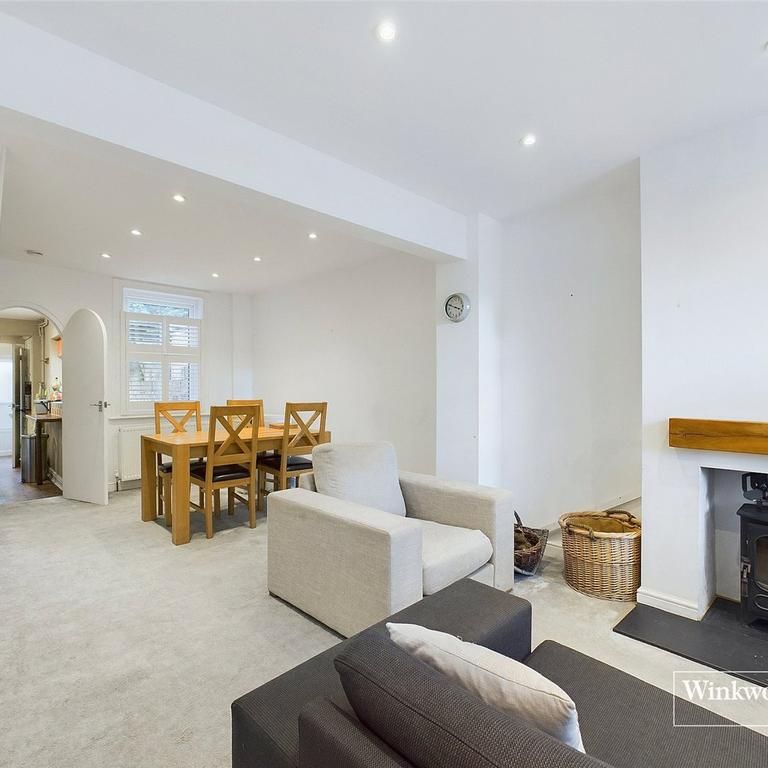 2 bedroom terraced house to rent - Photo 1