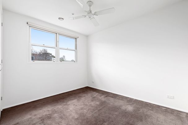 1A Snowdon Avenue CAULFIELD - Photo 1