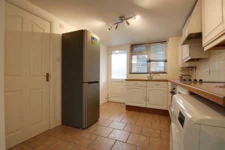 1 bedroom maisonette to rent - Photo 3