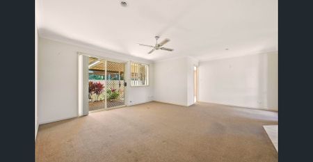 CENTRAL CONVENIENCE! - Photo 5