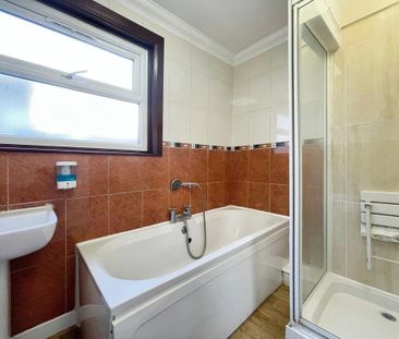 1 bedroom in a house share to rent - Photo 5