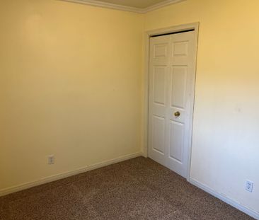 For Lease - 6171 Charnwood Avenue, Niagara Falls, Ontario - Photo 5