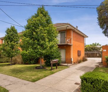 2/29 St Elmo Road, Ivanhoe VIC 3079 - Photo 4