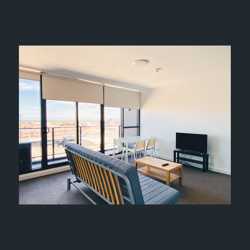 Fully Furnished, Secure and Spacious City Living at its Finest - Photo 1